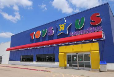 photo of Toys-R-Us OKC location