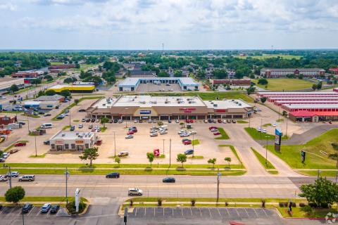 retail space for lease with playground east Norman, OK aerial