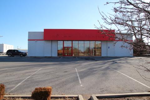 Former Advance Auto in Midwest City, OK for sublease - building photo