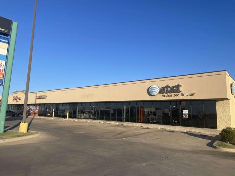 El Reno Shopping Center retail space for lease in El Reno, OK exterior building photo