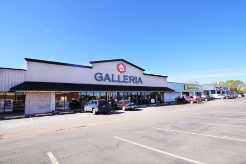 retail space for lease Guthrie, Ok exterior photo