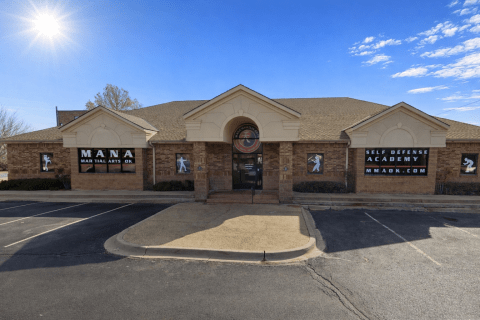 Retail or office space for lease Edmond, OK exterior photo