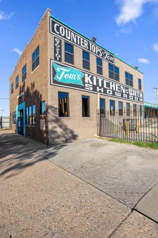 West Downtown Showroom/Warehouse for sale Oklahoma City, OK exterior photo