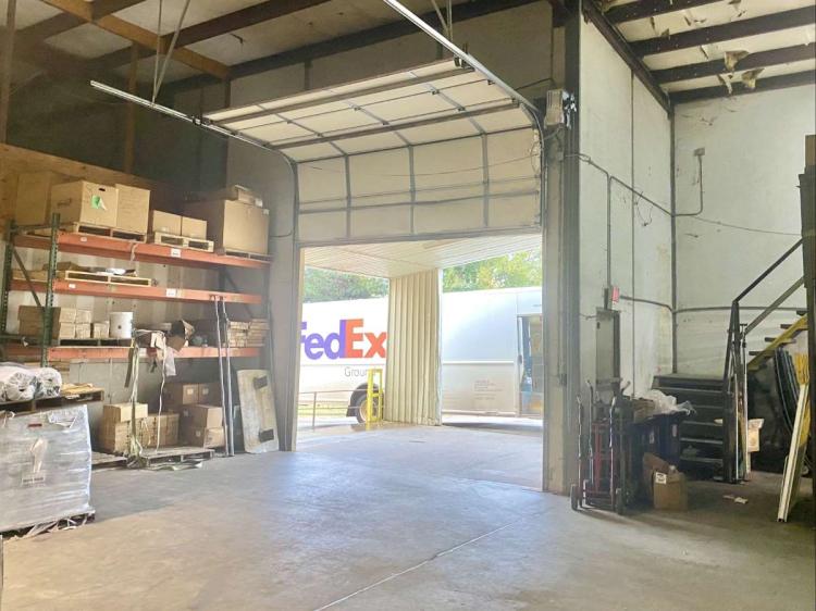 south Oklahoma City, Ok industrial building for lease warehouse photo3