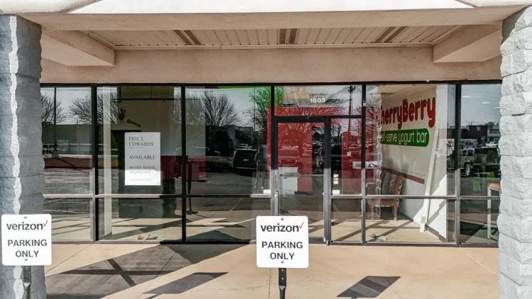 Duncan Town Square retail space for lease Duncan, OK exterior photo