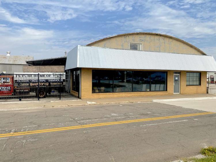 retail / office building for sublease in Oklahoma City's Public Farmer's Market area exterio photo2