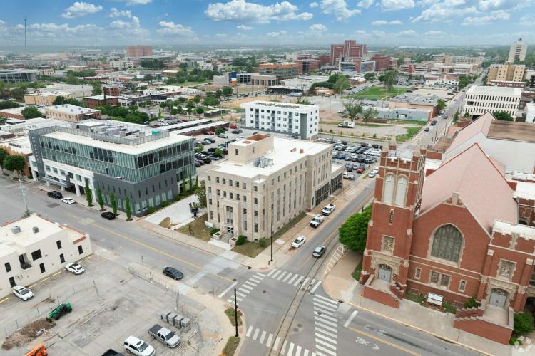 ofc building for lease downtown Oklahoma City, Ok exterior photo