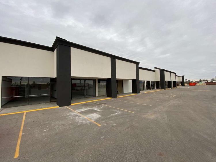 819 NW 12th, Moore, Ok retail space for lease- exterior photo2