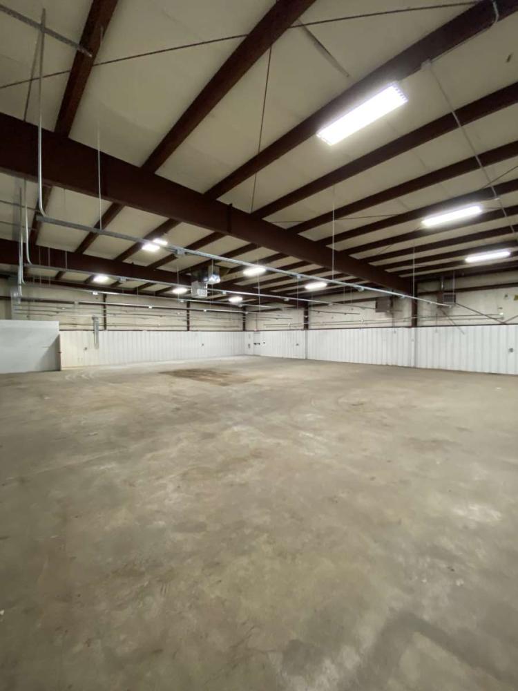 cannabis friendly industrial building for lease, Oklahoma City, OK 416 shop photo-3