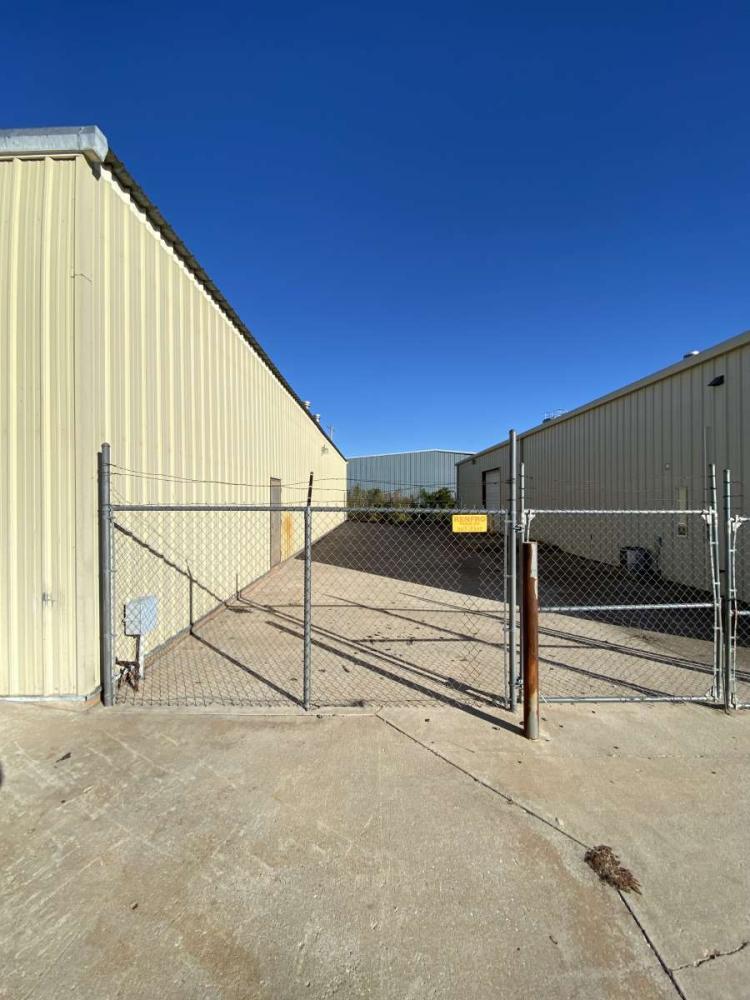 cannabis friendly industrial building for lease, Oklahoma City, OK 416 yard photo
