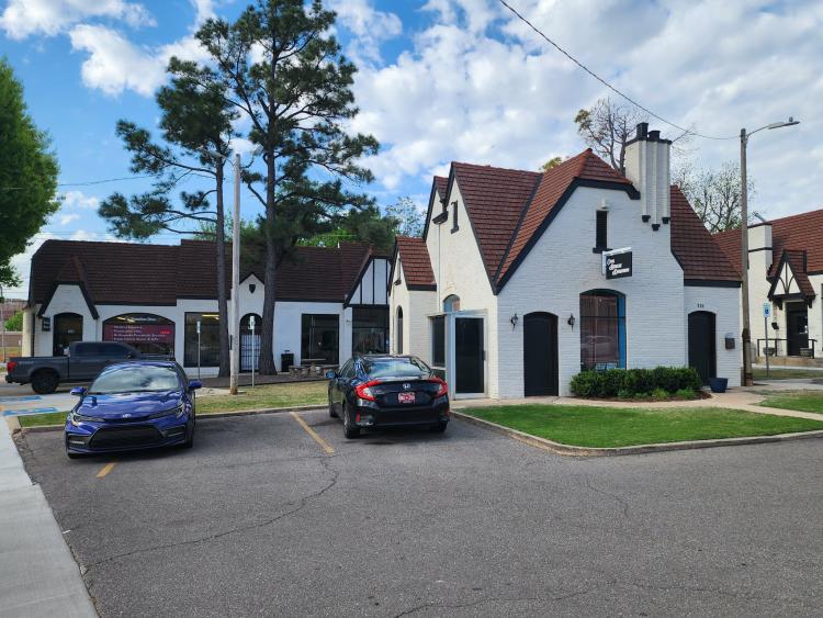 Culbertson Plaza retail space for lease Oklahoma City, OK exterior photo