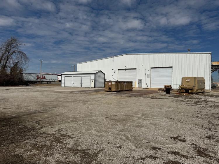 7700 E 38th St - Industrial For Lease