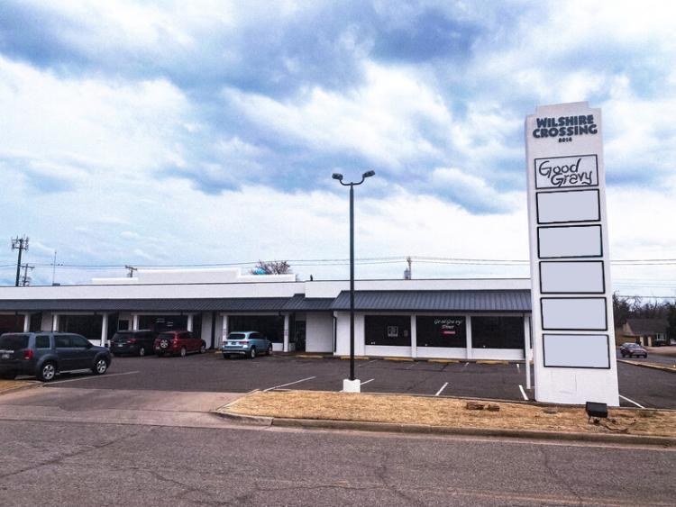 Retail strip center for lease north Oklahoma City, OK exterior photo & pylon sign