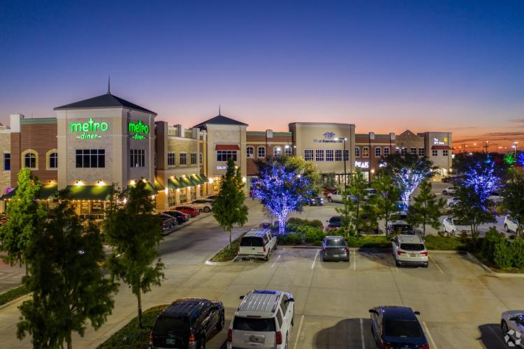 Shoppes at Quail Springs retail space for lease Oklahoma City, OK exterior night photo