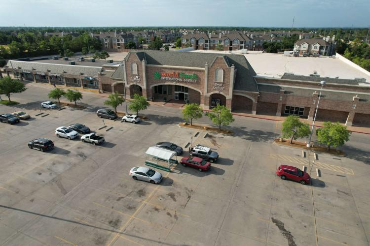 Chatenay Square retail space for lease, Oklahoma City, OK exterior photo grocery anchor