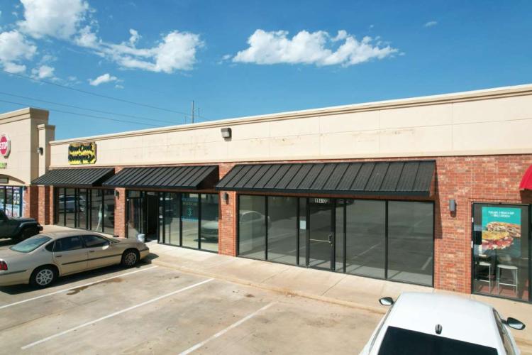 strip center retail space for lease west Edmond, OK - exterior photo3