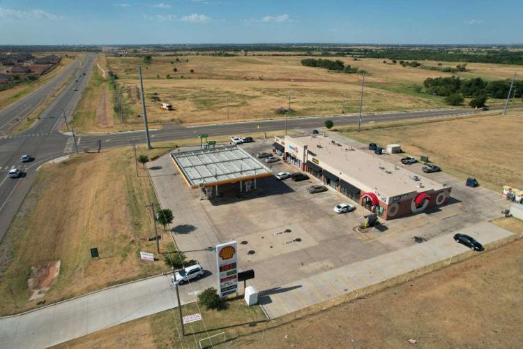 strip center retail space for lease west Edmond, OK aerial