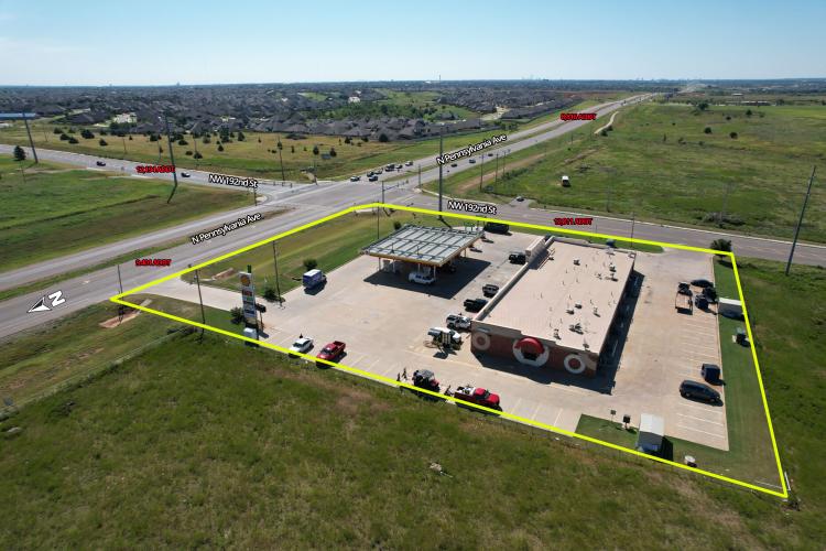 strip center retail space for lease west Edmond, OK aerial