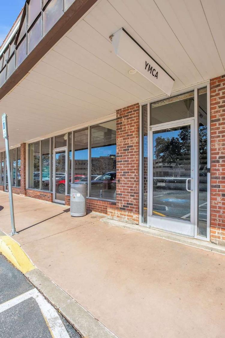 1100 N Classen Dr-Office/Retail space for lease, Oklahoma City, Ok - exterior photo of entrance