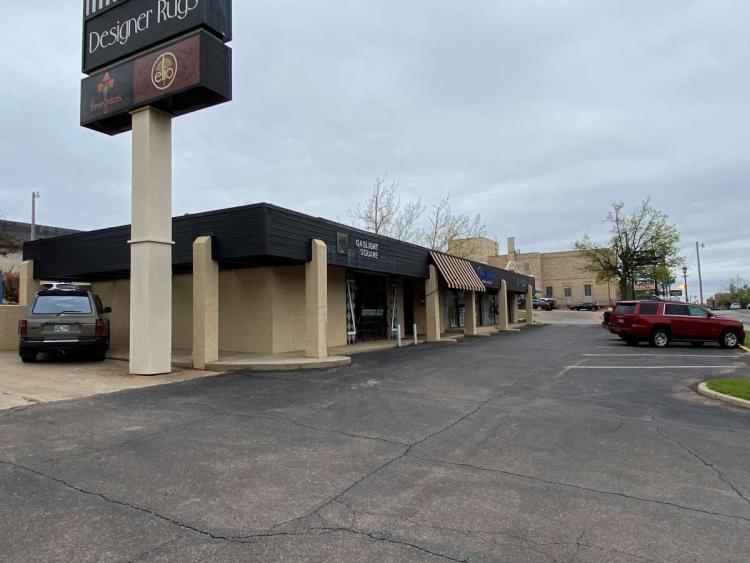 retail space for lease N Western Ave, Oklahoma City, OK exterior photo