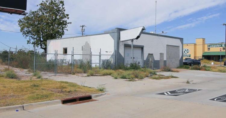 free standing building for lease - midtown, Oklahoma City, OK exterior photo4