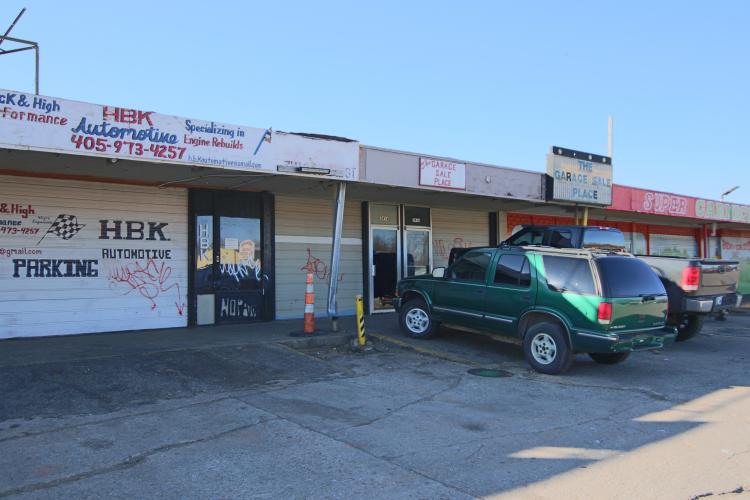 Newcastle Airline retail space for lease in SW Oklahoma City, Ok exterior photo