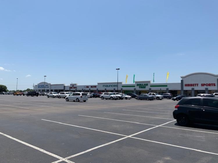 Duncan Town Square retail space for lease Duncan, Okla exterior photo main building