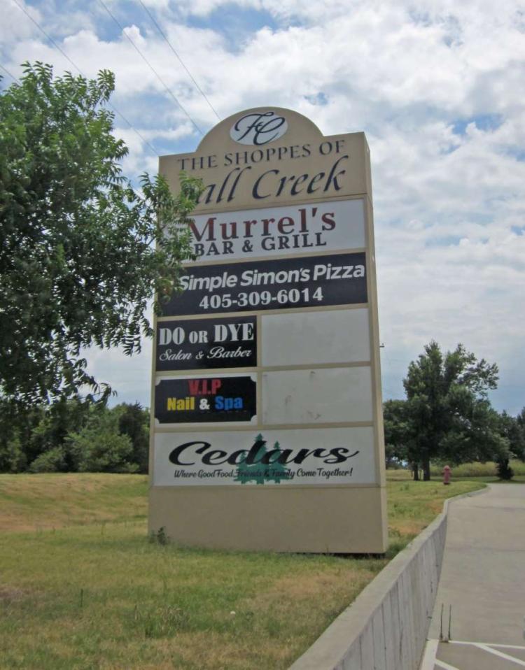 shopping center for lease in Harrah, Ok pylon