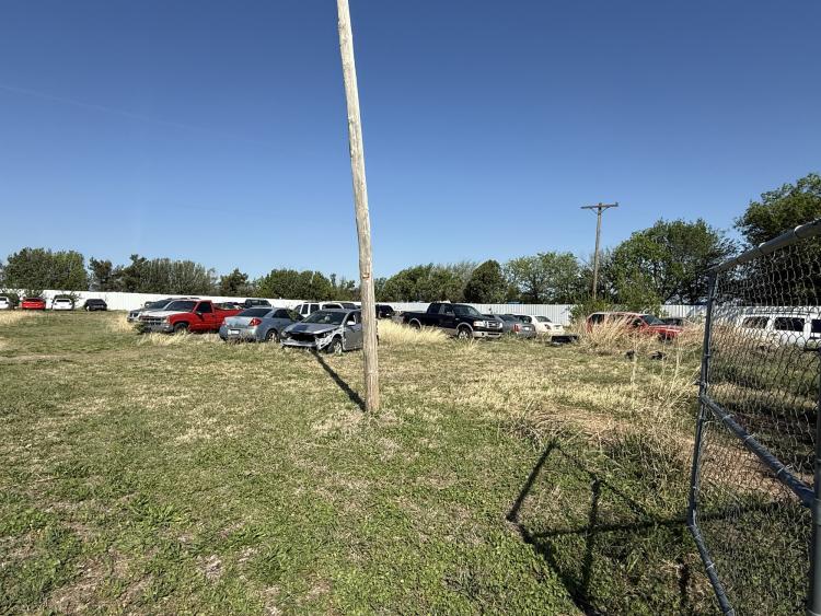 automotive facility for lease south Oklahoma City, OK photo