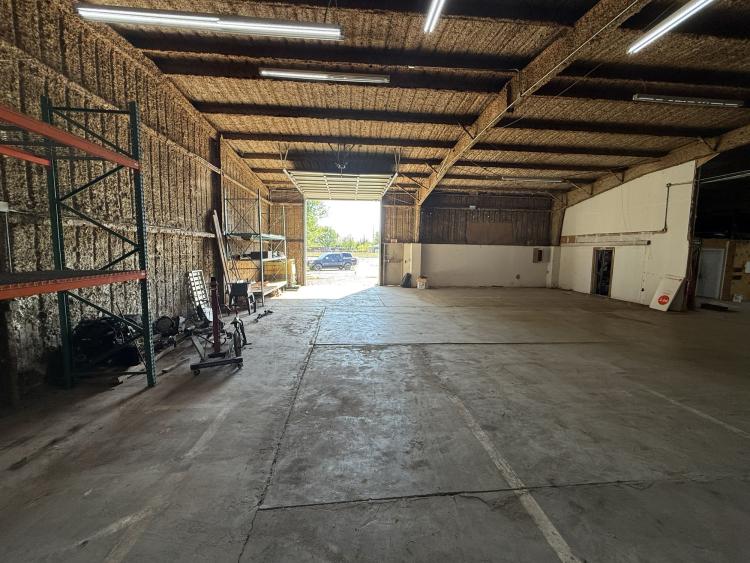 automotive facility for lease south Oklahoma City, OK warehouse photo
