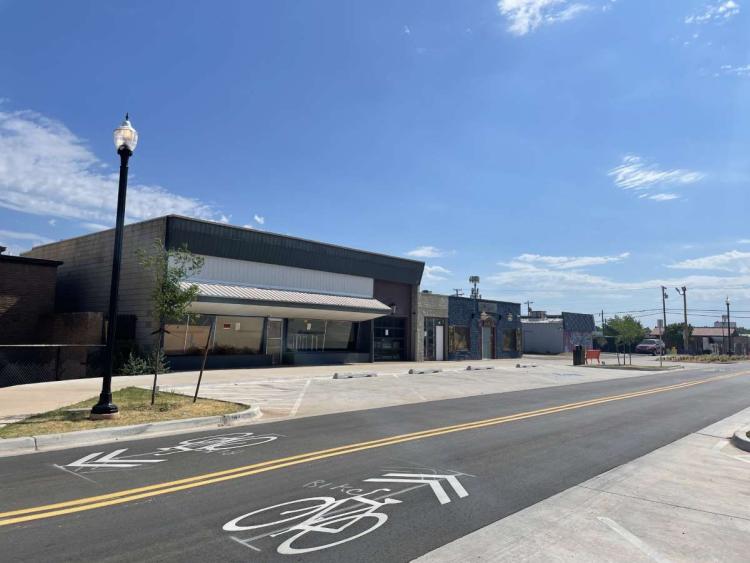 retail or warehouse space for lease Oklahoma City, OK exterior photo3