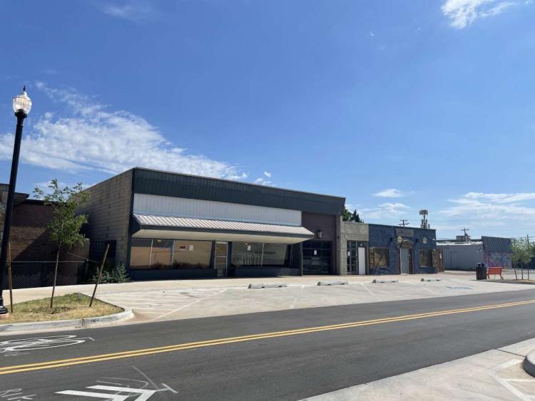 retail or warehouse space for lease Oklahoma City, OK exterior photo4