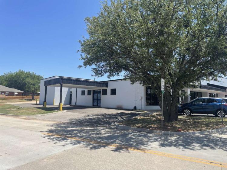 retail space for lease in mixed use center North oklahoma city, Ok exterior photo