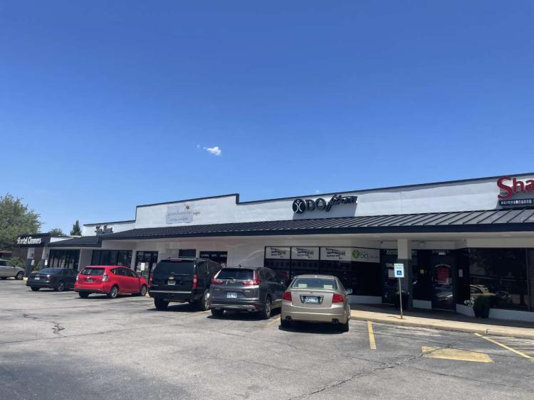 retail space for lease in mixed use center North oklahoma city, Ok exterior photo