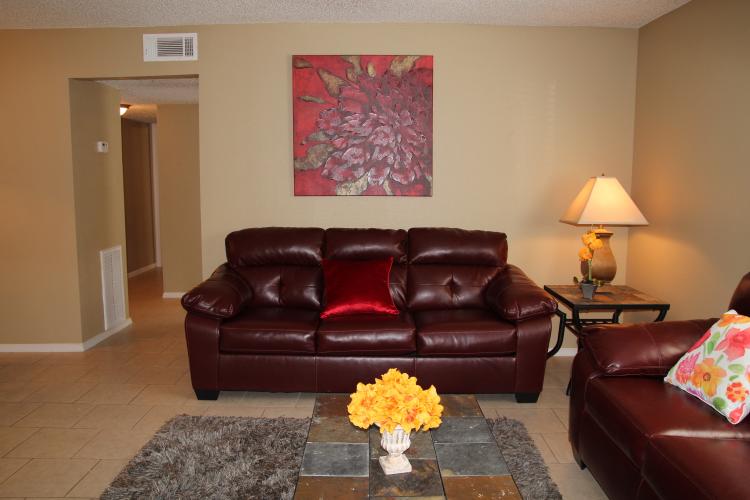 Apartment complex for lease Oklahoma City OK interior living room photo