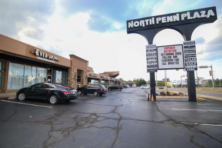 north Oklahoma City, OK retail space for lease exterior photo6