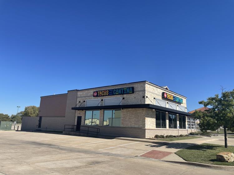 retail restaurant for lease in Ardmore, OK exterior photo