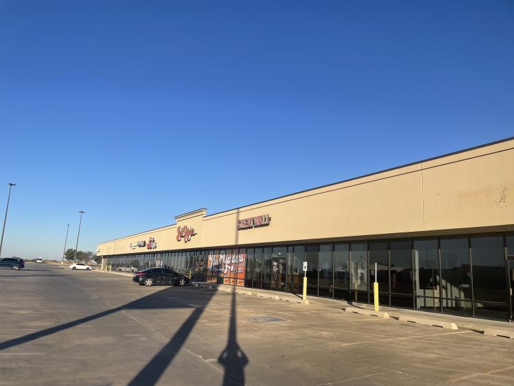 El Reno Shopping Center retail space for lease in El Reno, OK exterior building photo