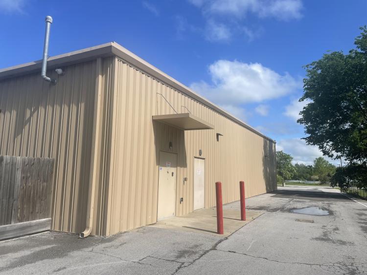 retail building for sublease in Porum, Oklahoma exterior photo