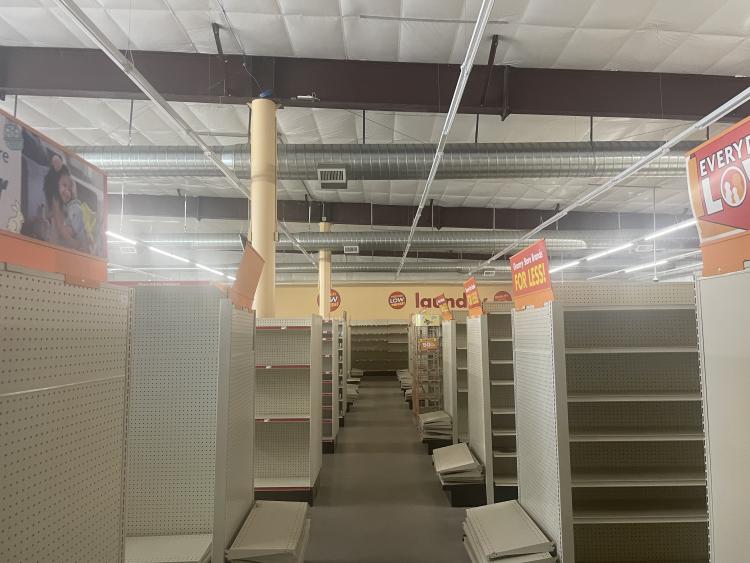 retail building for sublease in Porum, Oklahoma interior photo