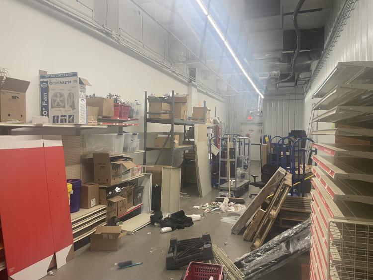 retail building for sublease in Porum, Oklahoma interior photo