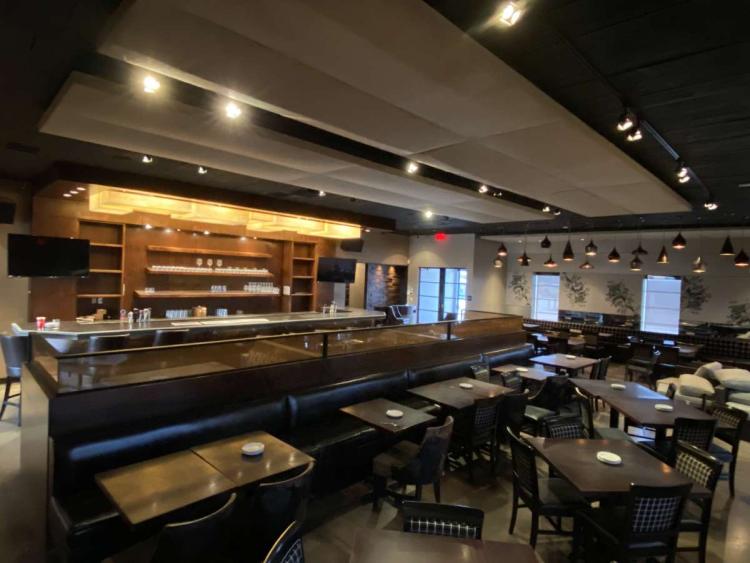 Freestanding restaurant for Lease, Oklahoma City, OK interior photo-dining area & bar-1