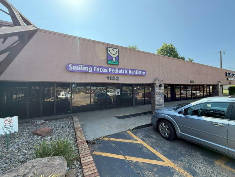 retail, medical space for lease Midwest City, OK exterior photo