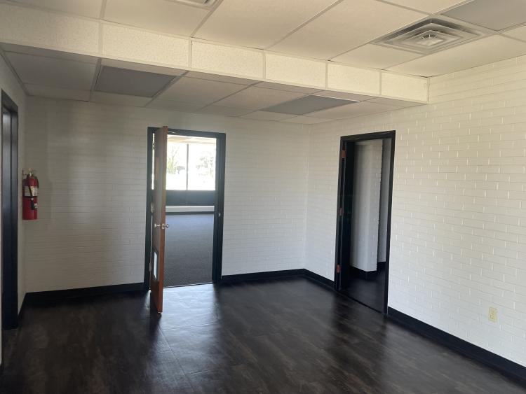 office/retail building for lease, NE Oklahoma City, OK interior photo