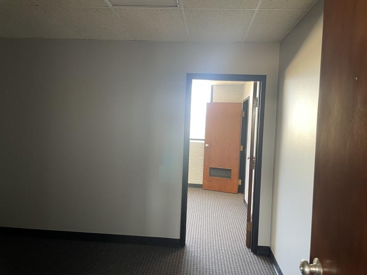 office/retail building for lease, NE Oklahoma City, OK interior photo