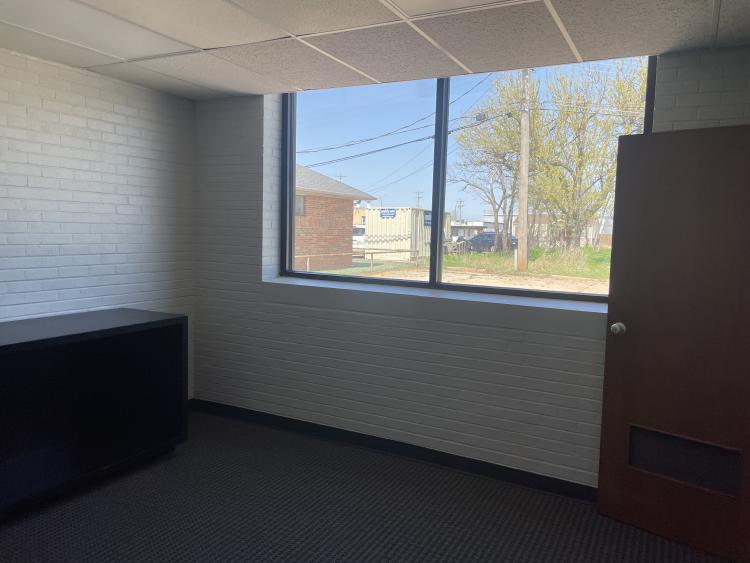office/retail building for lease, NE Oklahoma City, OK interior photo