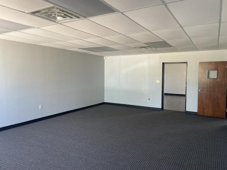 office/retail building for lease, NE Oklahoma City, OK interior photo