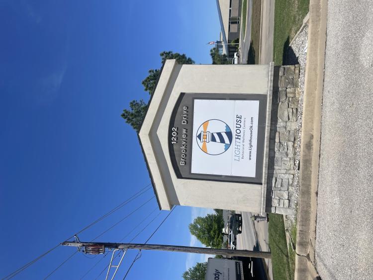 retail/office building for lease Ardmore, OK
