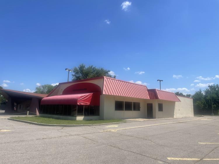 former Arbys building for sublease Yukon, Ok exterior photo