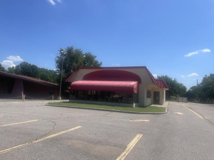 former Arbys building for sublease Yukon, Ok exterior photo